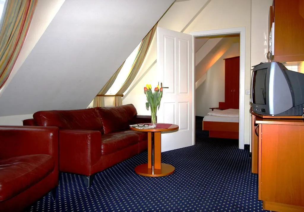 Suite Hotel 900 M Zur Oper Vienna